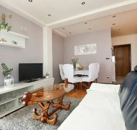 Sandra In The Heart Of Apartment Split
